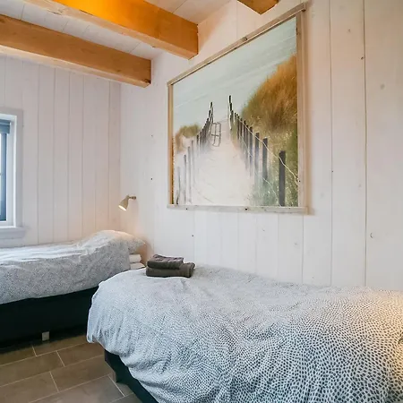 Near Beaches, Cleaning Included